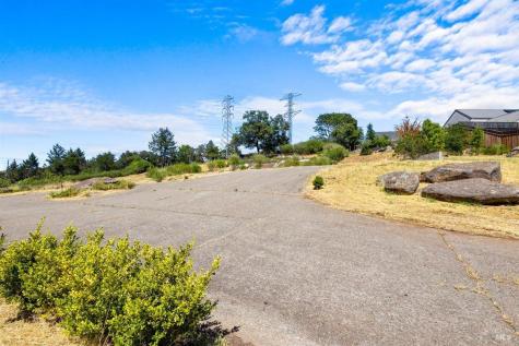 3687 Wyndemere Circle Santa Rosa CA 95403