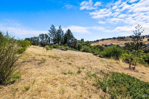 3687 Wyndemere Circle Santa Rosa CA 95403