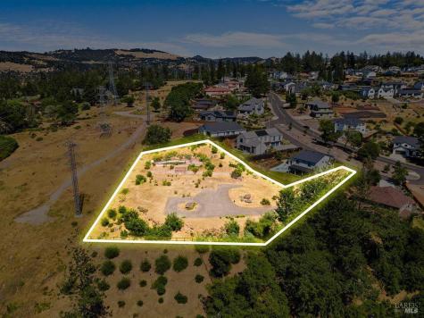 3687 Wyndemere Circle Santa Rosa CA 95403