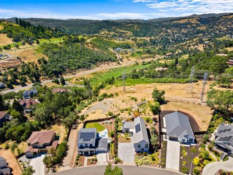 3687 Wyndemere Circle Santa Rosa CA 95403