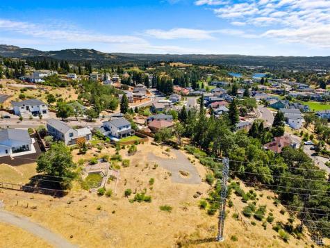 3687 Wyndemere Circle Santa Rosa CA 95403