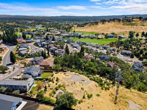 3687 Wyndemere Circle Santa Rosa CA 95403