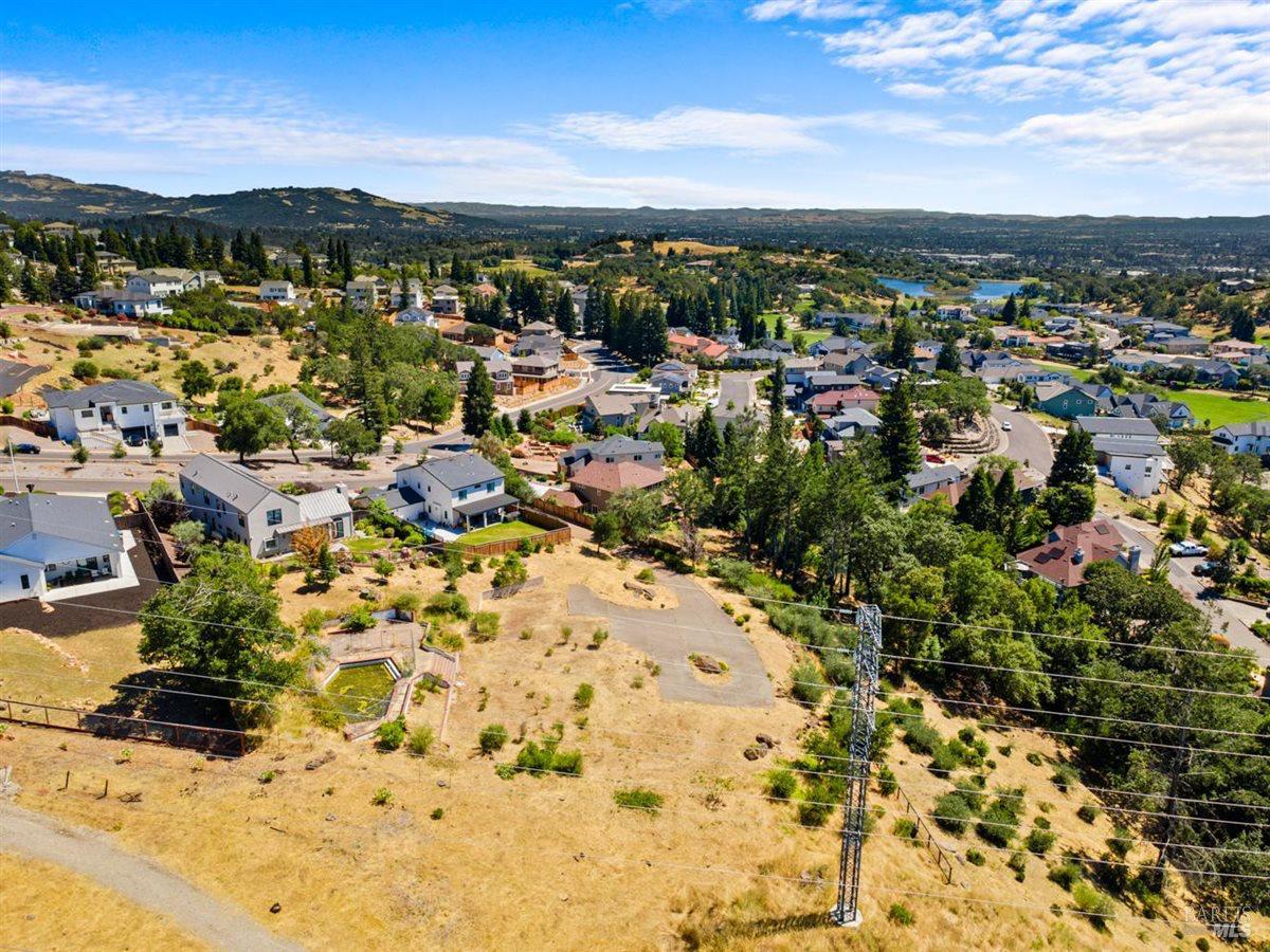 3687 Wyndemere Circle Santa Rosa CA 95403