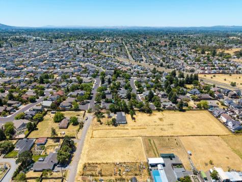 3829 Elwin Lane Santa Rosa CA 95403