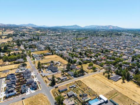 3829 Elwin Lane Santa Rosa CA 95403