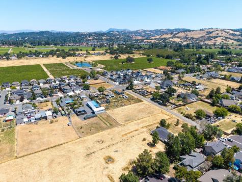 3829 Elwin Lane Santa Rosa CA 95403