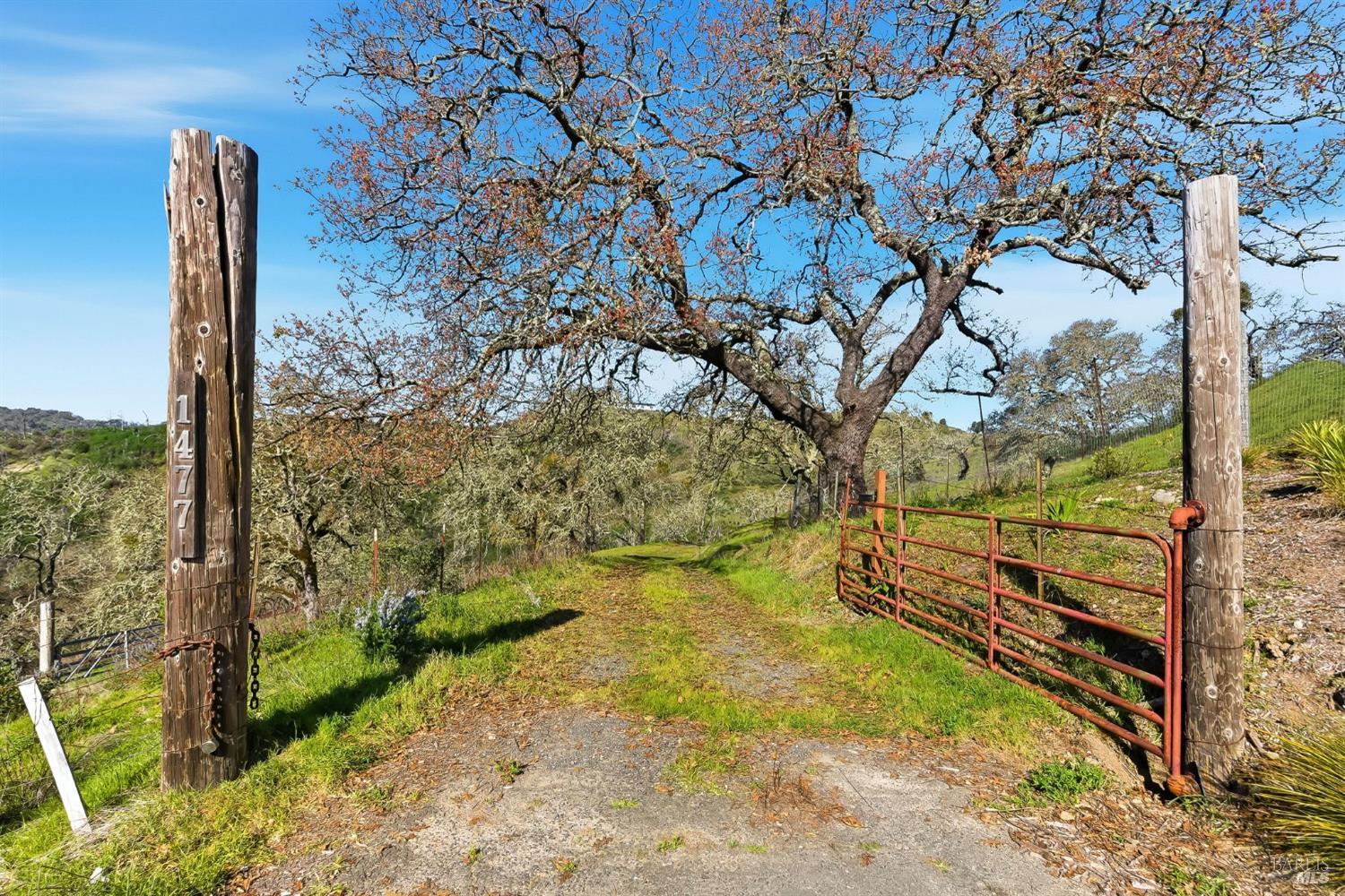 1477 Leslie Road Healdsburg CA 95448