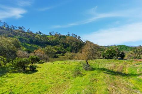 1477 Leslie Road Healdsburg CA 95448