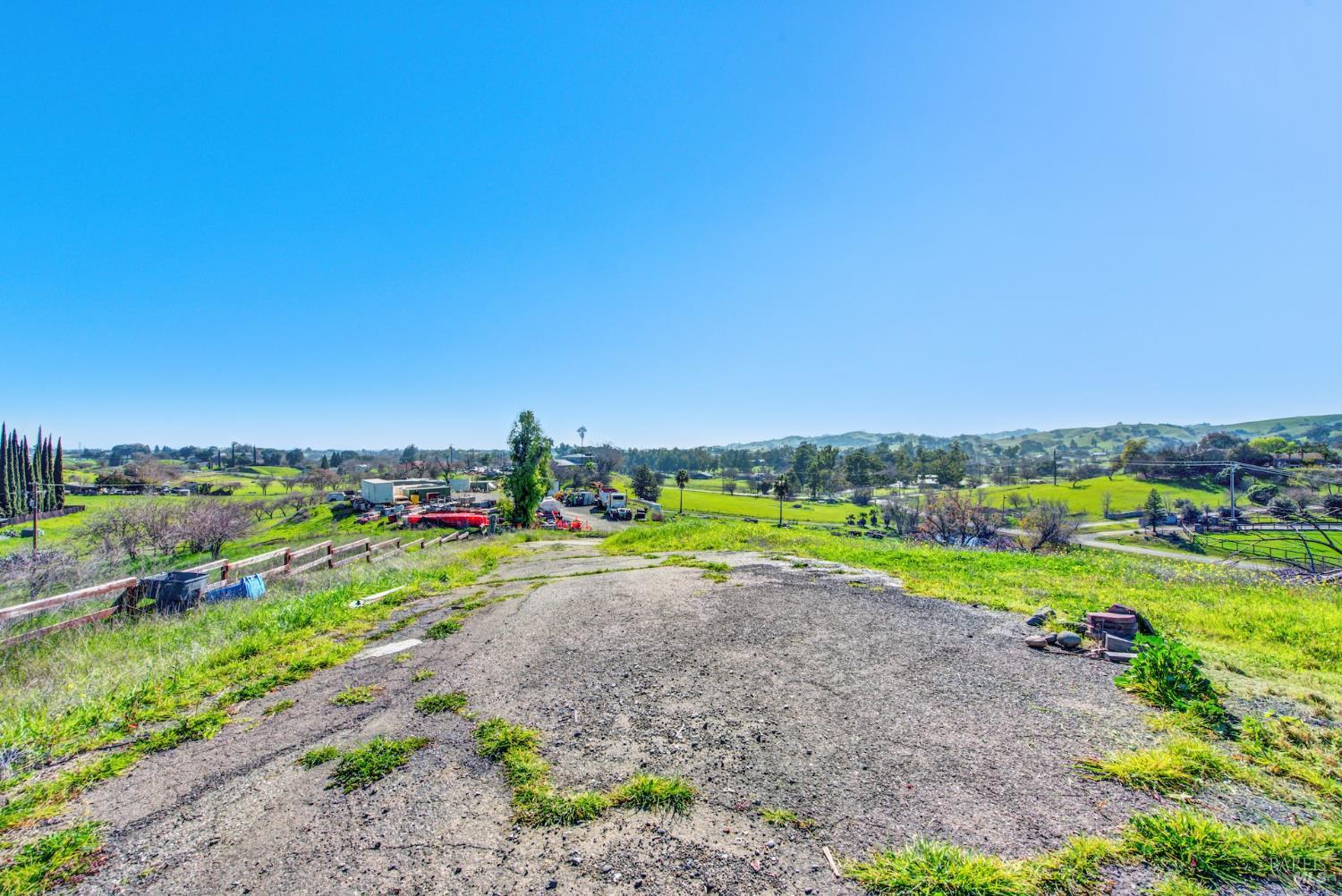 7668 English Hills Road Vacaville CA 95688