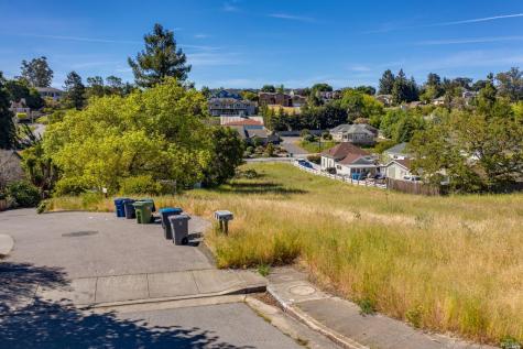 12 Dorenfeld Court Petaluma CA 94952
