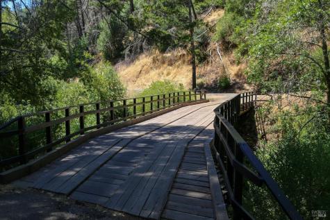 2095-2261 Mark West Springs Road Santa Rosa CA 95404