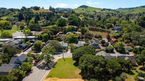 156 Grant Court Petaluma CA 94952