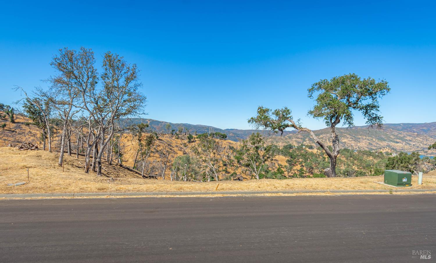 1099 Westridge Drive Napa CA 94558