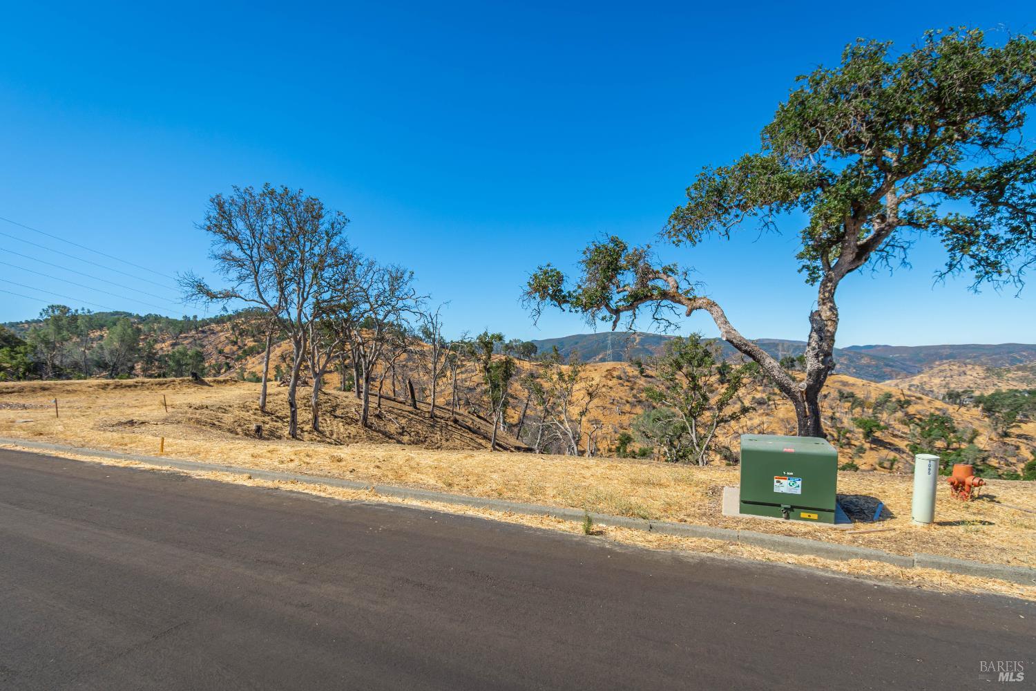 1099 Westridge Drive Napa CA 94558