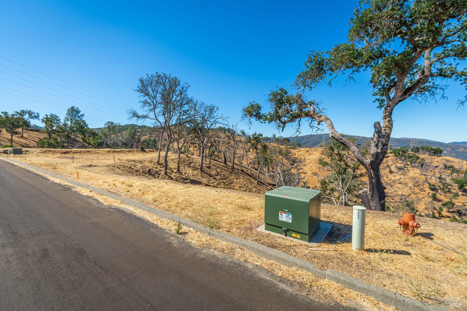 1099 Westridge Drive Napa CA 94558