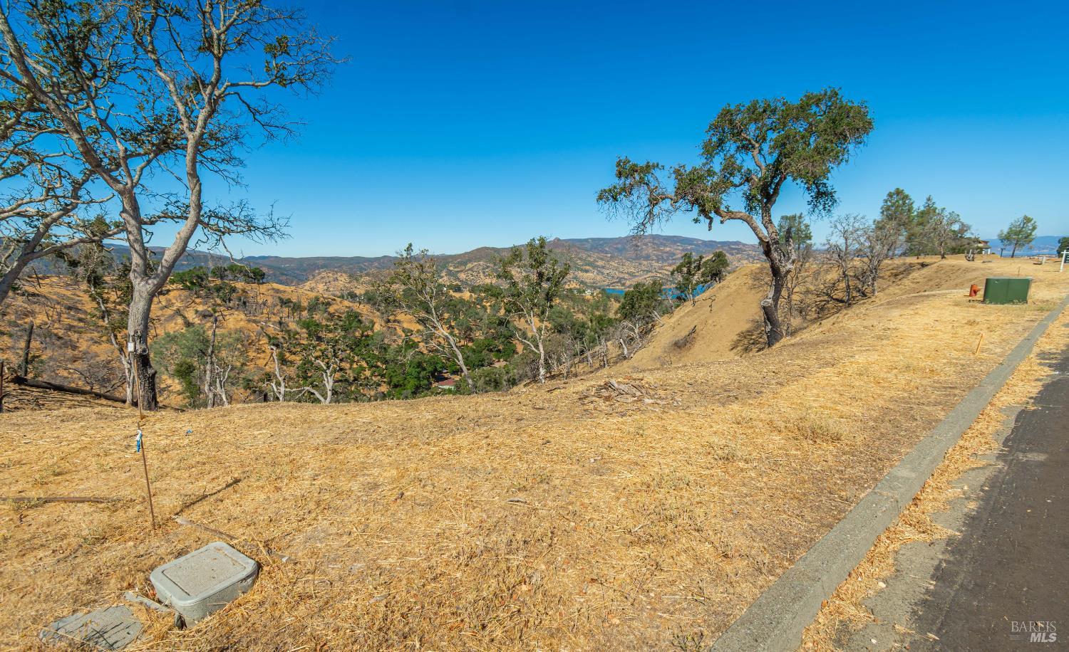 1099 Westridge Drive Napa CA 94558