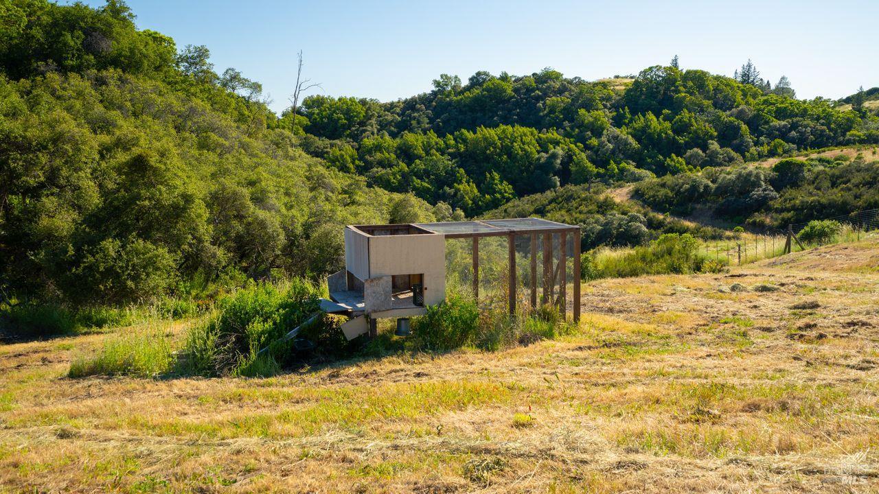 31909 Green Road Cloverdale CA 95425