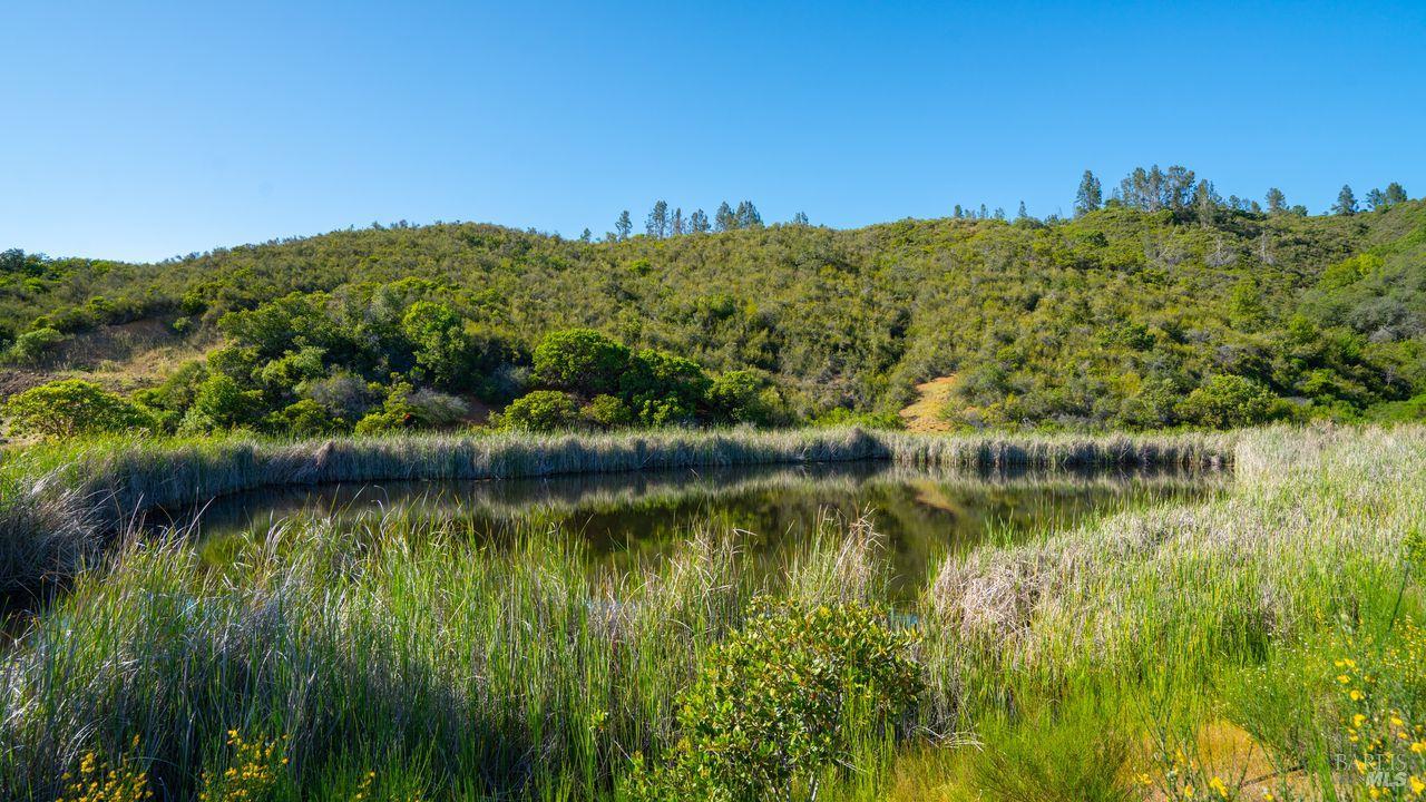 31909 Green Road Cloverdale CA 95425
