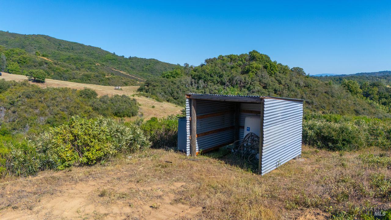 31909 Green Road Cloverdale CA 95425