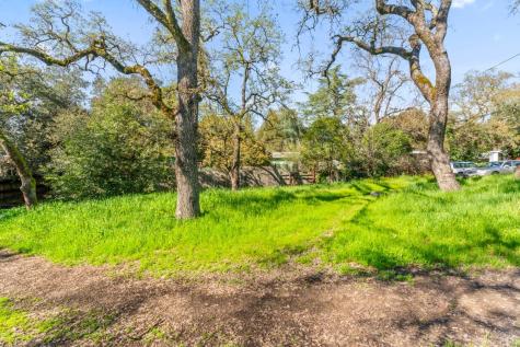 18446 1st Avenue Sonoma CA 95476