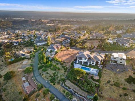 3850 Horizon View Way Santa Rosa CA 95404
