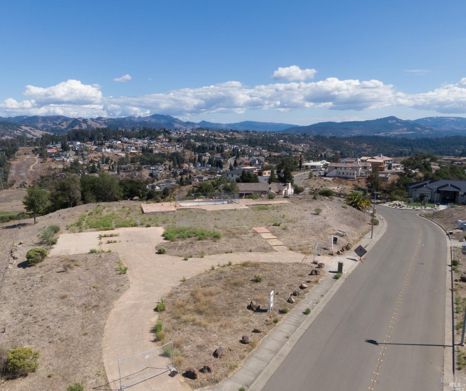 3858 Skyfarm Drive Santa Rosa CA 95403