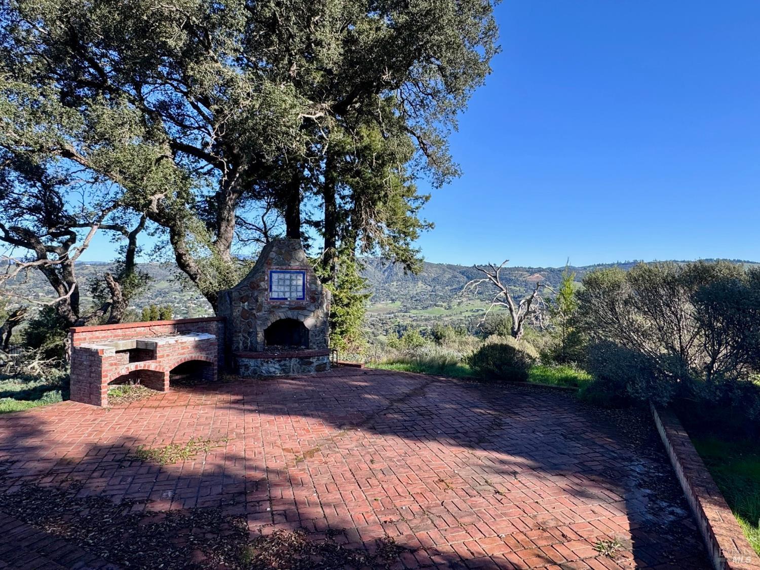 3870 Skyfarm Drive Santa Rosa CA 95403