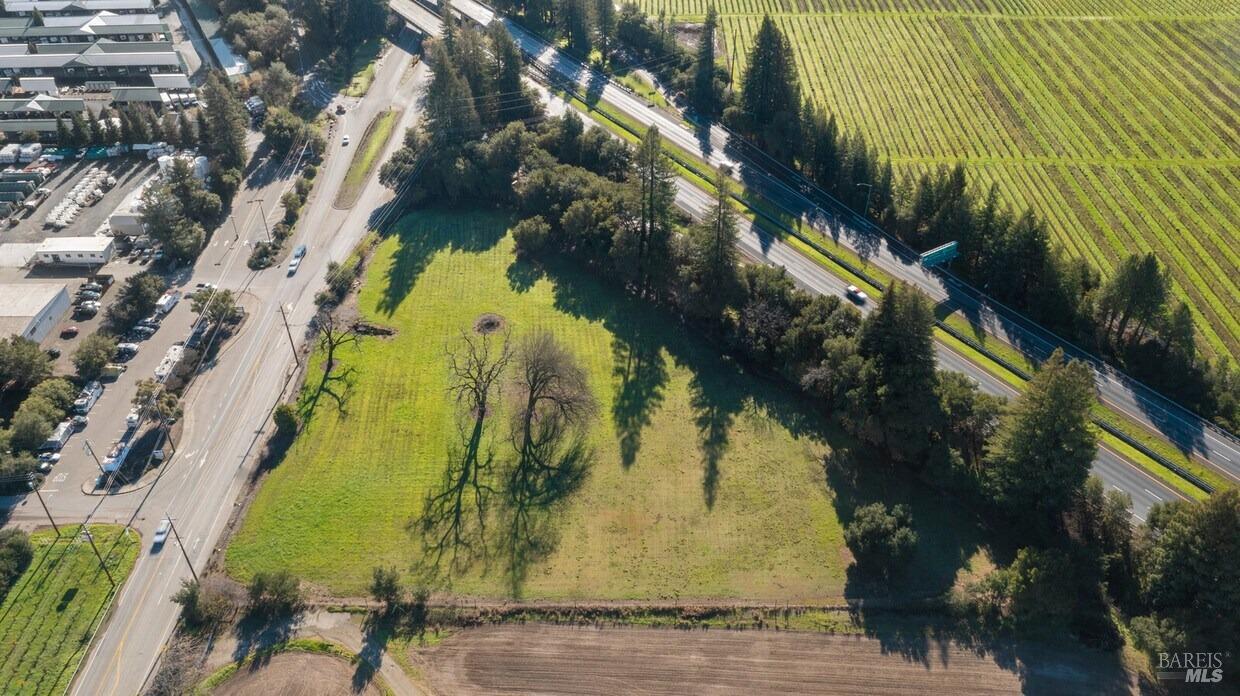 13255 Healdsburg Avenue Healdsburg CA 95448