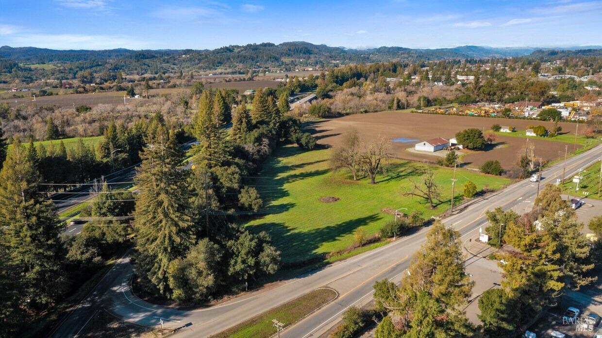 13255 Healdsburg Avenue Healdsburg CA 95448