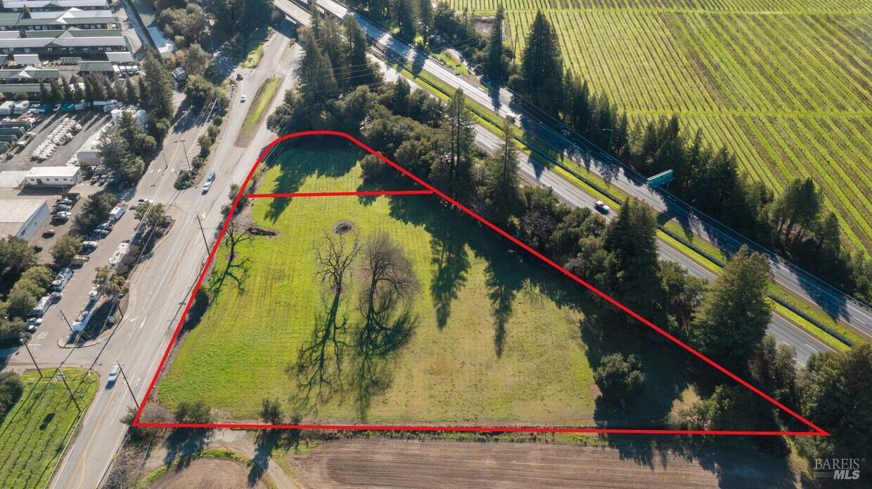 13255 Healdsburg Avenue Healdsburg CA 95448