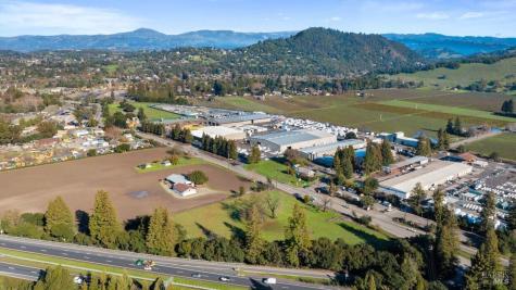13255 Healdsburg Avenue Healdsburg CA 95448