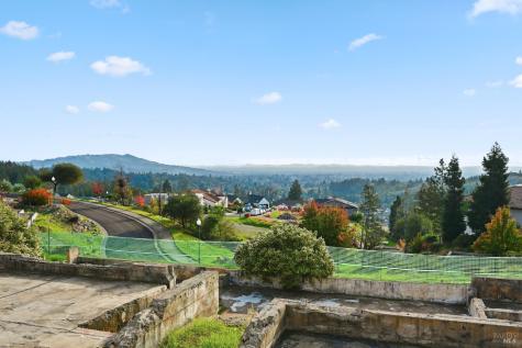 3658 Bellagio Court Santa Rosa CA 95404