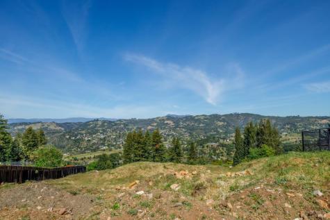 3888 Skyfarm Drive Santa Rosa CA 95403