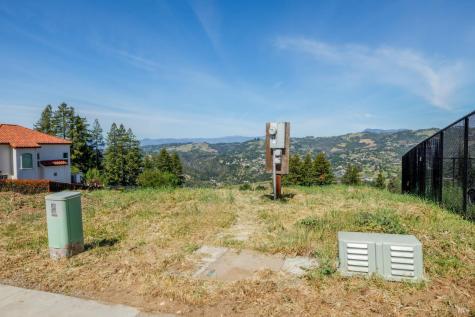 3888 Skyfarm Drive Santa Rosa CA 95403