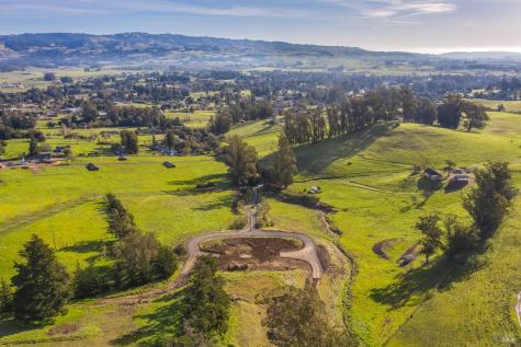 1355 Rose Avenue Penngrove CA 94951