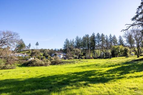 4011 Skyfarm Drive Santa Rosa CA 95403