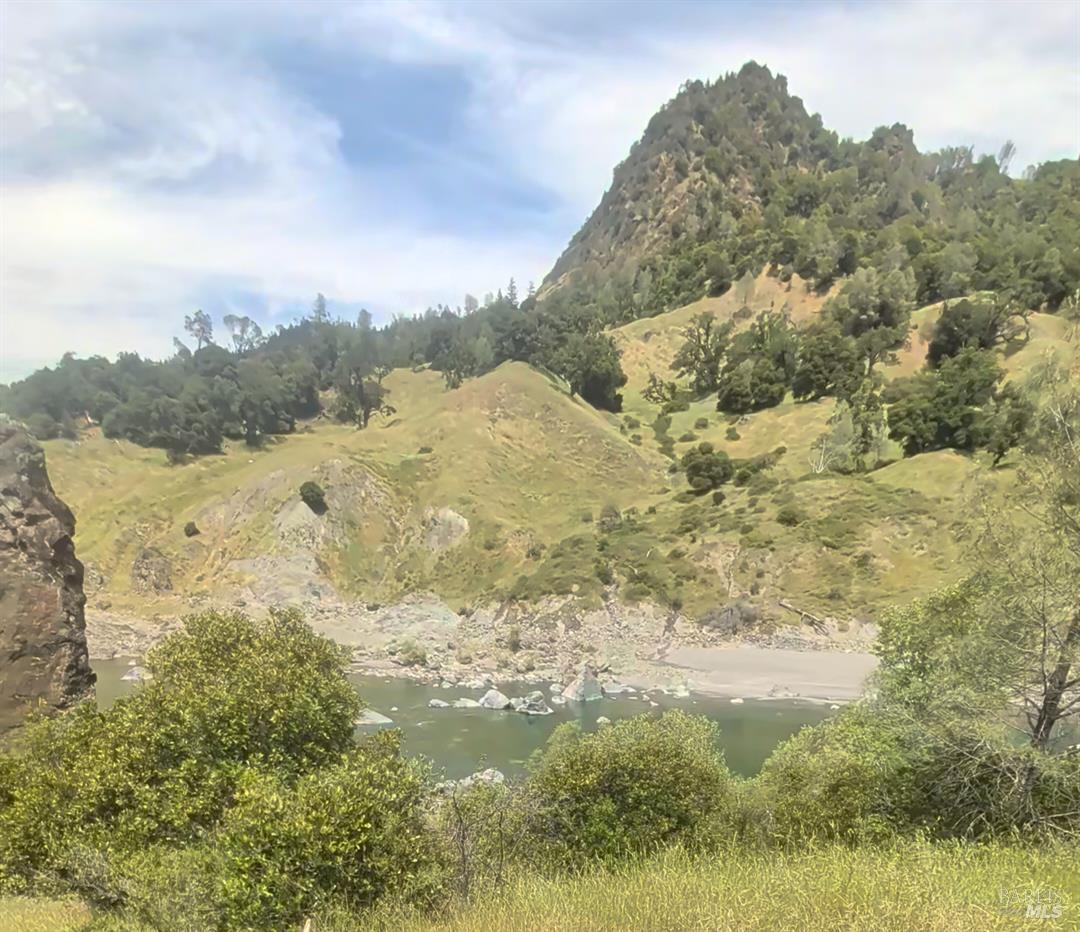 7020 Dos Rios Road Laytonville CA 95454