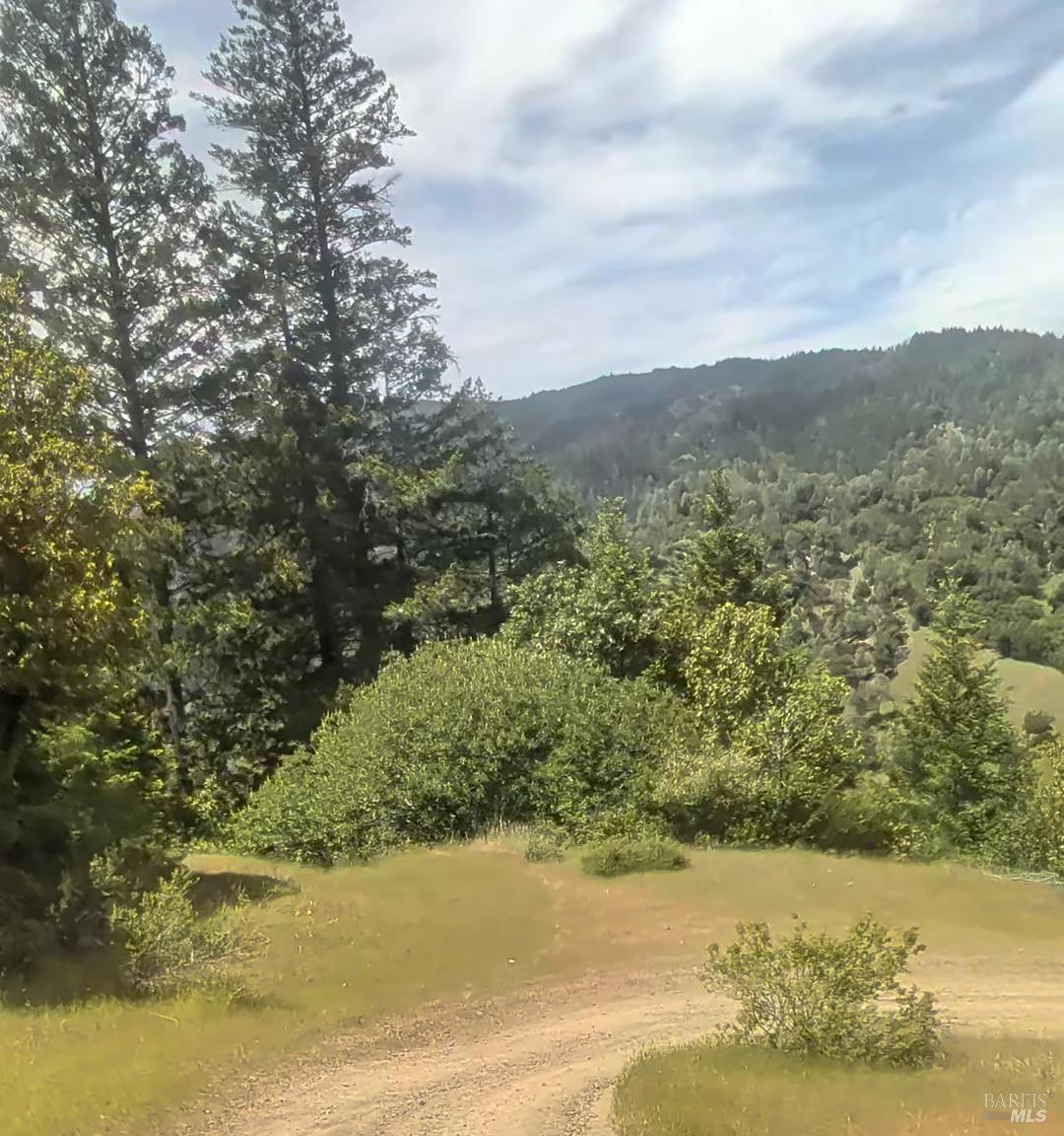 7020 Dos Rios Road Laytonville CA 95454