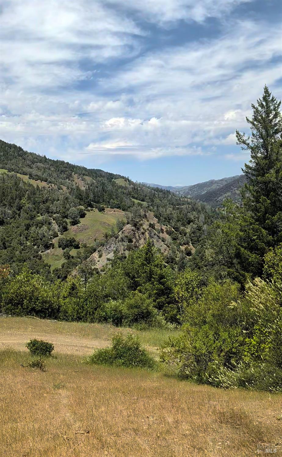 7020 Dos Rios Road Laytonville CA 95454