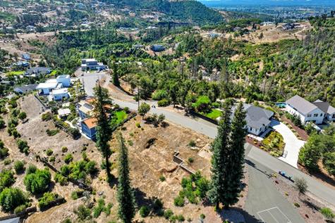 1436 Lorraine Way Santa Rosa CA 95404