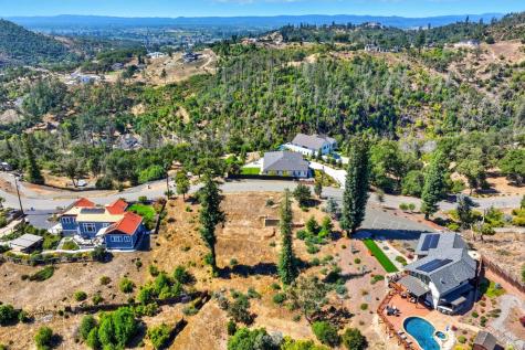 1436 Lorraine Way Santa Rosa CA 95404