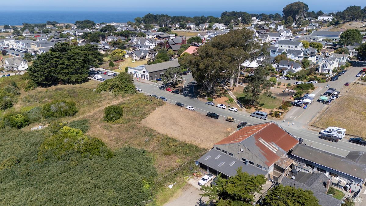 44961 Main Street Mendocino CA 95460