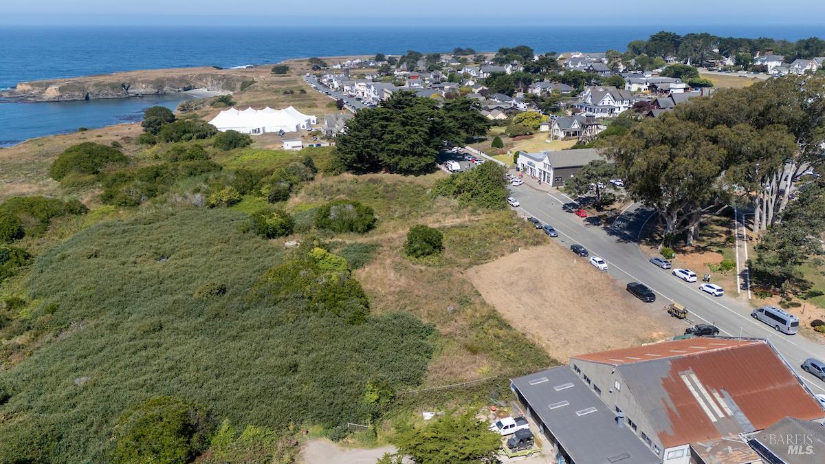44961 Main Street Mendocino CA 95460