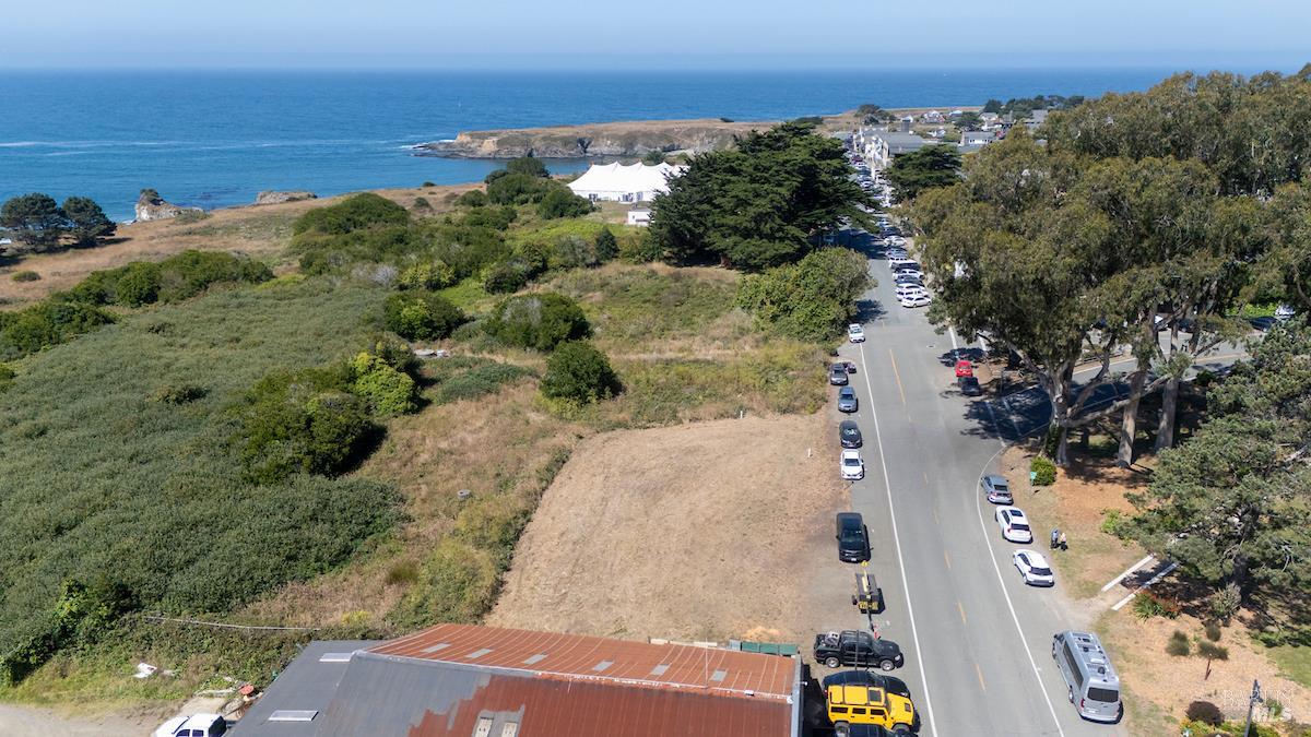 44961 Main Street Mendocino CA 95460