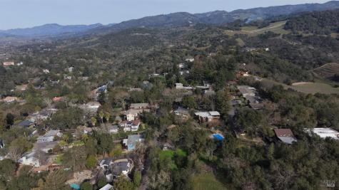 17278 Hillcrest Avenue Sonoma CA 95476