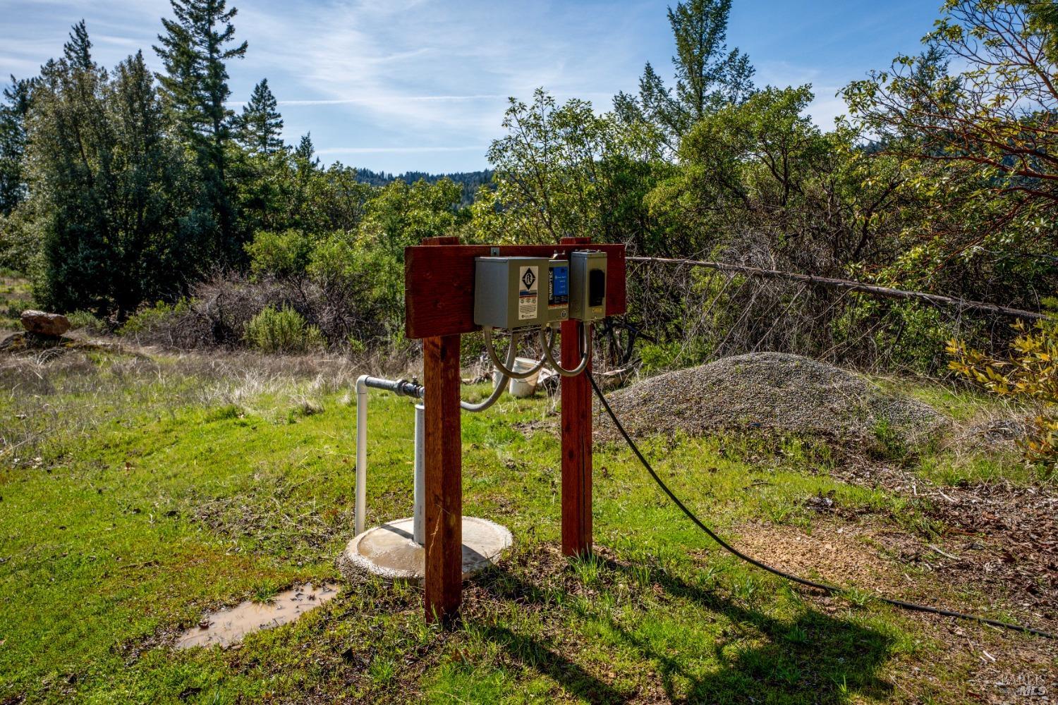20401 Tomki Redwood Valley CA 95470
