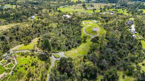 5707 Idlewood Drive Santa Rosa CA 95404