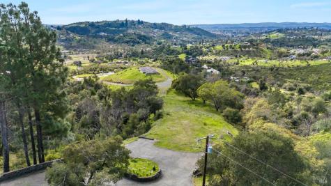 5707 Idlewood Drive Santa Rosa CA 95404