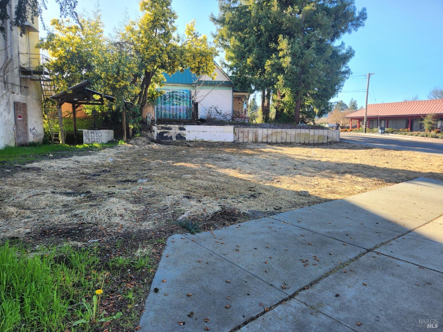 316 S Main Street Willits CA 95490