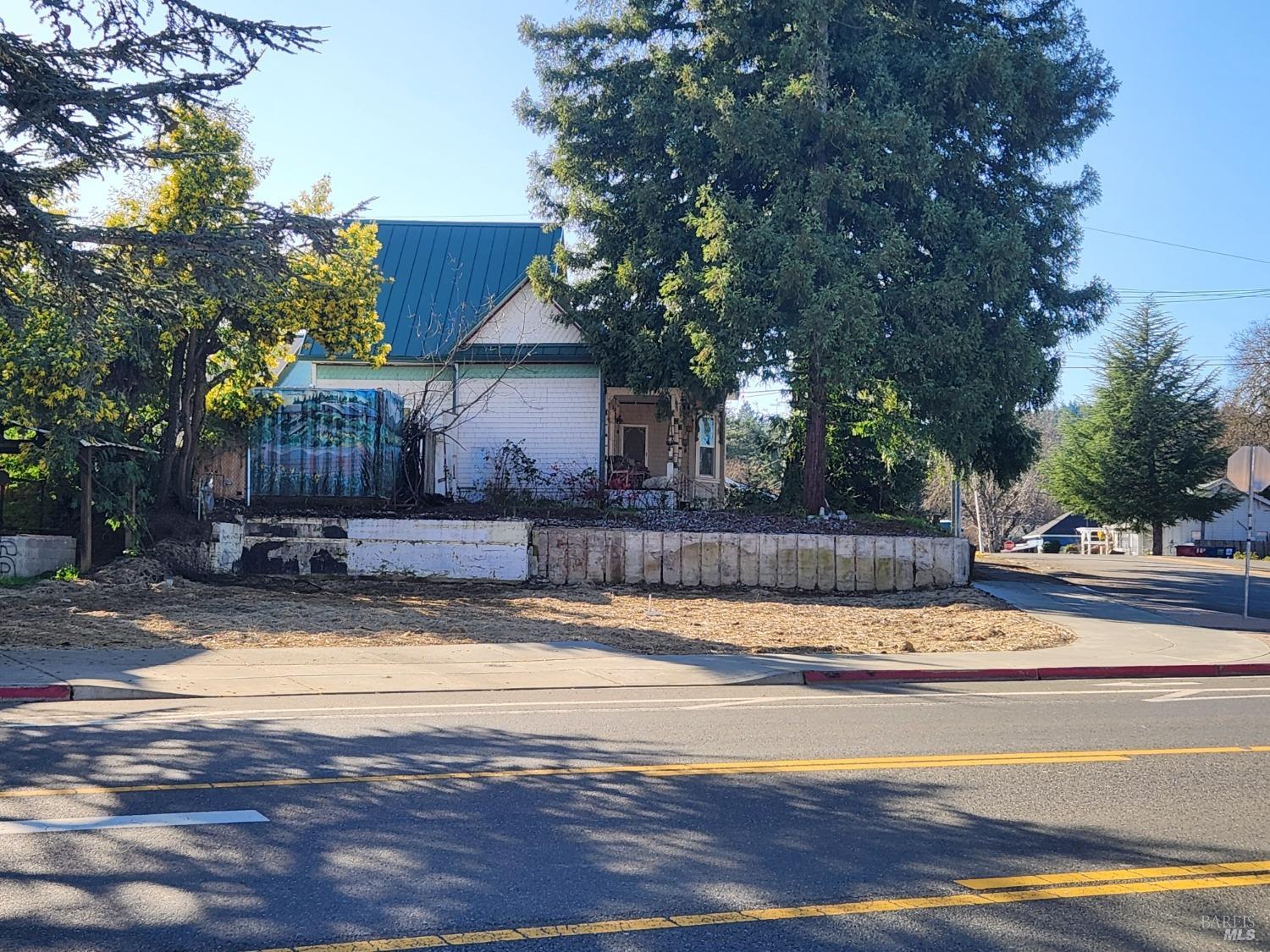 316 S Main Street Willits CA 95490